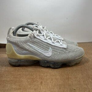 Nike Air VaporMax 2021 Flyknit Womens Size 8 White Gray Running Shoes Sneakers